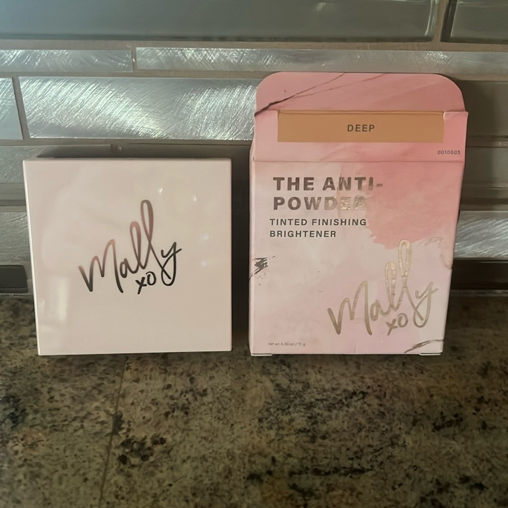 NIB Mally The Anti-Powder Tinted Finishing Brightener Deep